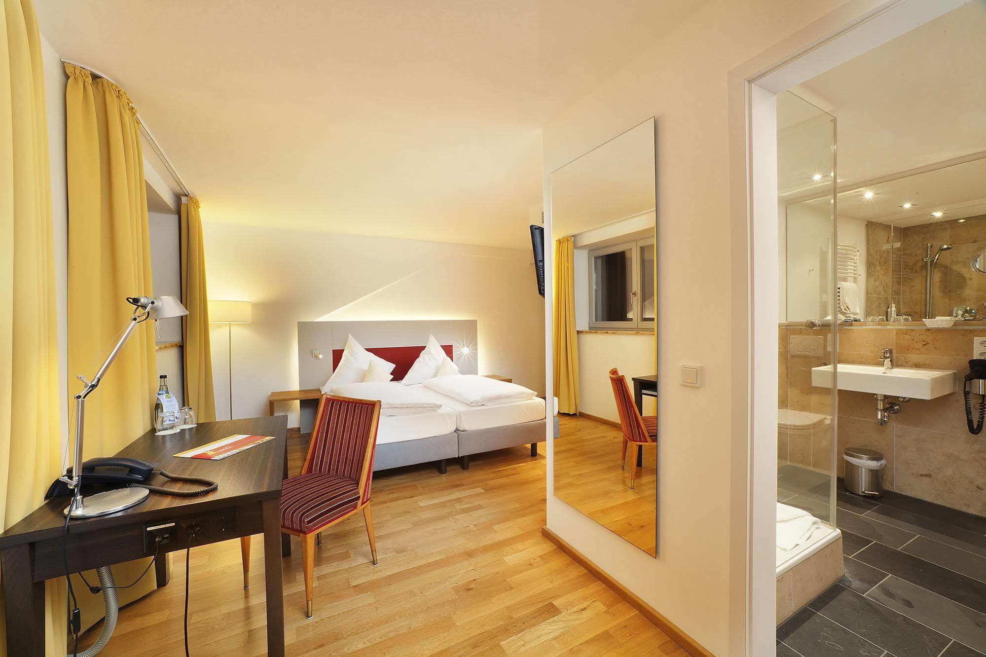 Akzent Brauerei Hotel Hirsch Ottobeuren Dış mekan fotoğraf